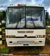 Ônibus Particulares 1753 na cidade de Breu Branco, Pará, Brasil, por Nikolas Henderson. Número da foto: #11361732.