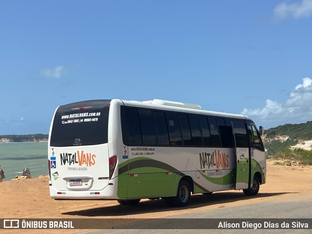 Natal Vans 0G65 na cidade de Tibau do Sul, Rio Grande do Norte, Brasil, por Alison Diego Dias da Silva. ID da foto: 11365909.