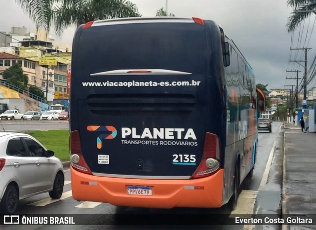 Planeta Transportes Rodoviários 2135 na cidade de Cariacica, Espírito Santo, Brasil, por Everton Costa Goltara. Número da foto: #11364870.