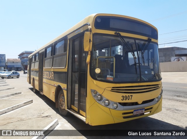 Escolares 3907 na cidade de Ji-Paraná, Rondônia, Brasil, por Gian Lucas  Santana Zardo. Número da foto: #11365225.