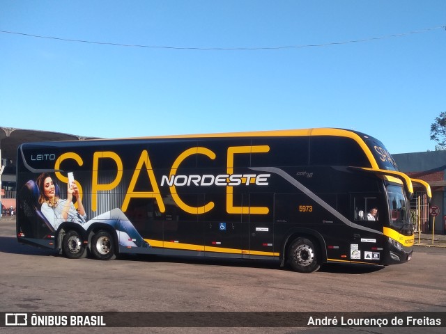 Expresso Nordeste 5973 na cidade de Porto Alegre, Rio Grande do Sul, Brasil, por André Lourenço de Freitas. Número da foto: #11365280.