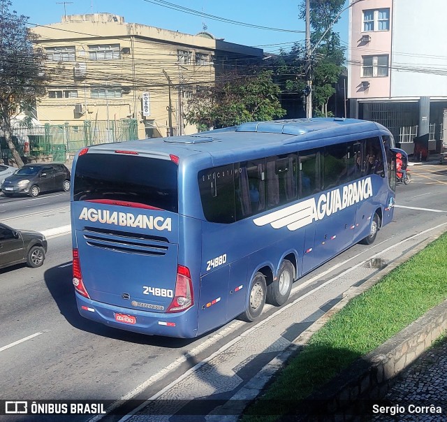 Viação Águia Branca 24880 na cidade de Vitória, Espírito Santo, Brasil, por Sergio Corrêa. Número da foto: #11367172.