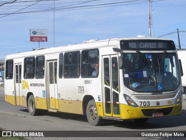 Empresa Metropolitana 703 na cidade de Jaboatão dos Guararapes, Pernambuco, Brasil, por Gustavo Felipe Melo. Número da foto: #11325156.