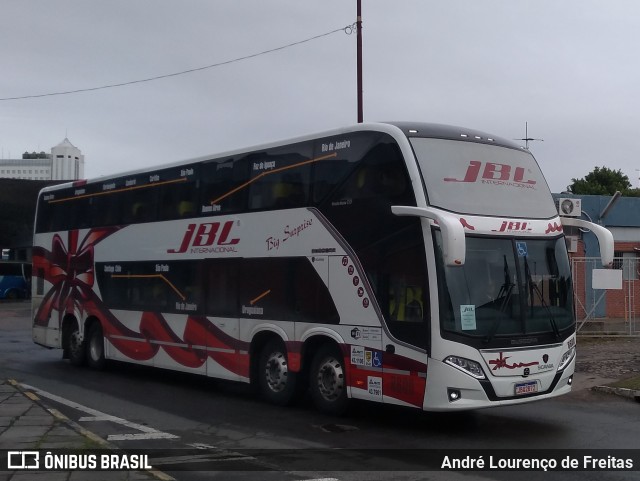 JBL Turismo 8600 na cidade de Porto Alegre, Rio Grande do Sul, Brasil, por André Lourenço de Freitas. ID da foto: 11326306.