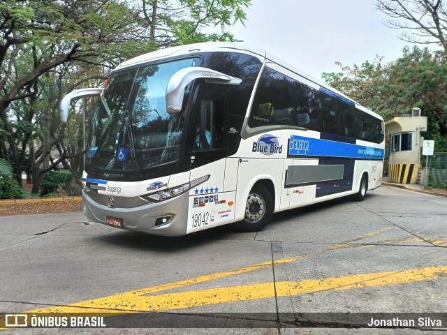 Auto Viação Bragança 19042 na cidade de São Paulo, São Paulo, Brasil, por Jonathan Silva. Número da foto: #11373428.