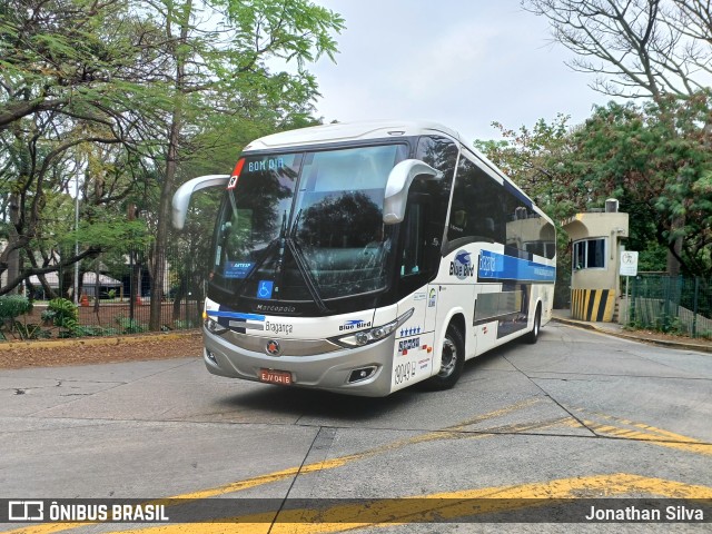 Auto Viação Bragança 19049 na cidade de São Paulo, São Paulo, Brasil, por Jonathan Silva. Número da foto: #11373443.