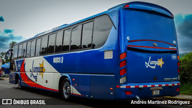 Lumaca C-200 na cidade de Cartago, Cartago, Costa Rica, por Andrés Martínez Rodríguez. ID da foto: 11376492.