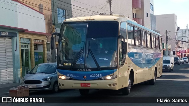 Viação Novo Horizonte 1020311 na cidade de Vitória da Conquista, Bahia, Brasil, por Flávio  Santos. ID da foto: 11379393.