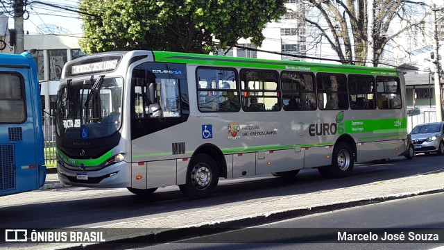 Expresso Maringá São José dos Campos 3294 na cidade de São José dos Campos, São Paulo, Brasil, por Marcelo José Souza. ID da foto: 11383321.