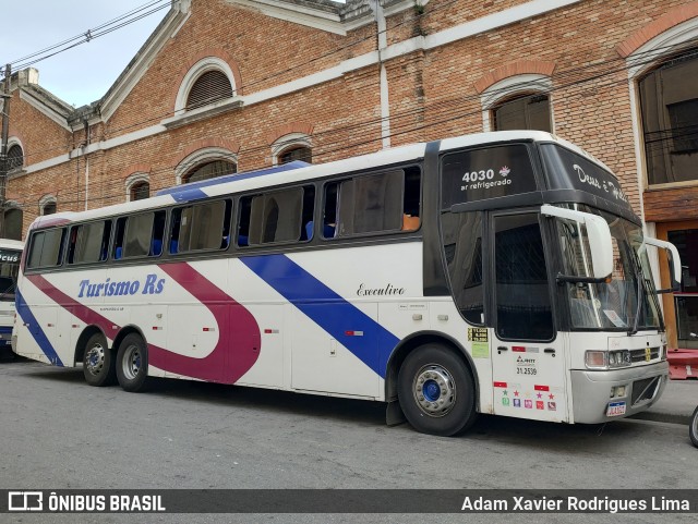 Turismo RS 4030 na cidade de Santos, São Paulo, Brasil, por Adam Xavier Rodrigues Lima. ID da foto: 11386487.