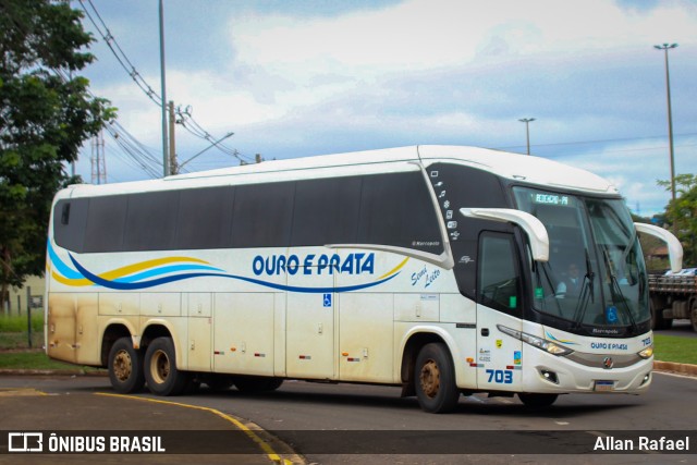 Viação Ouro e Prata 703 na cidade de Campo Grande, Mato Grosso do Sul, Brasil, por Allan Rafael. Número da foto: #11384842.