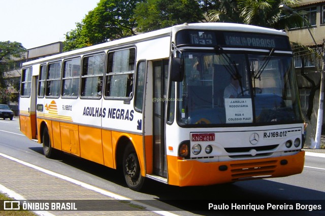 Viação Agulhas Negras RJ 169.012 na cidade de Volta Redonda, Rio de Janeiro, Brasil, por Paulo Henrique Pereira Borges. ID da foto: 11386473.