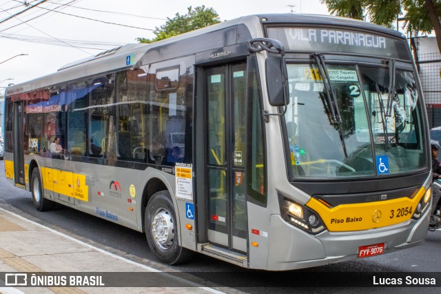 Viação Metrópole Paulista - Zona Leste 3 2054 na cidade de São Paulo, São Paulo, Brasil, por Lucas Sousa. ID da foto: 11393843.