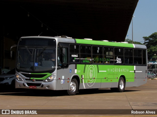 Viação Garcia 7569 na cidade de Maringá, Paraná, Brasil, por Robson Alves. Número da foto: #11393343.