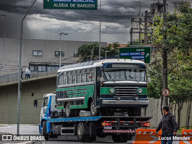 Ônibus Particulares EQY1954 na cidade de Barueri, São Paulo, Brasil, por Lucas Mendes. Número da foto: #11394780.