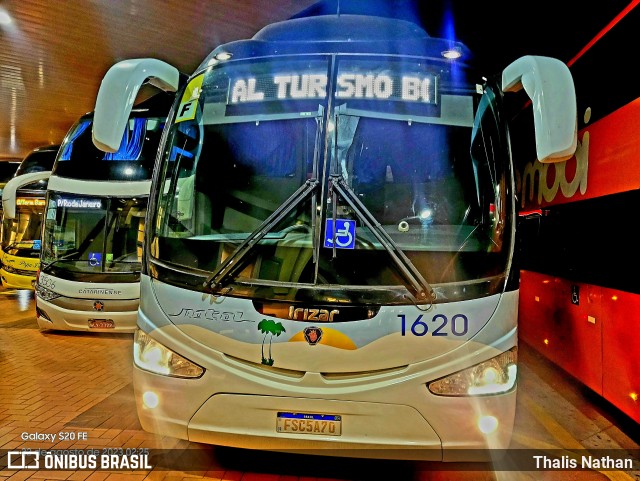 Transportadora Turística Natal 1620 na cidade de Queluz, São Paulo, Brasil, por Thalis Nathan. Número da foto: #11397049.