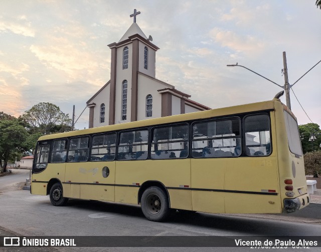 Líder Turismo 2318 na cidade de Santo Antônio do Monte, Minas Gerais, Brasil, por Vicente de Paulo Alves. Número da foto: #11395453.