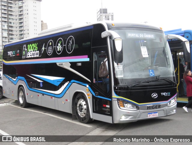 Higer KLQ111HYAEV na cidade de Barueri, São Paulo, Brasil, por Roberto Marinho - Ônibus Expresso. Número da foto: #11394028.