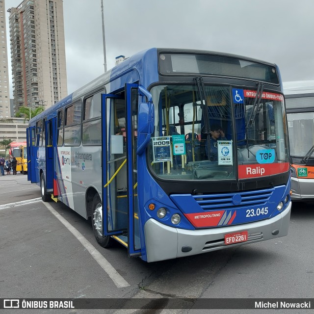 Ralip Transportes Rodoviários 23.045 na cidade de Barueri, São Paulo, Brasil, por Michel Nowacki. ID da foto: 11399856.