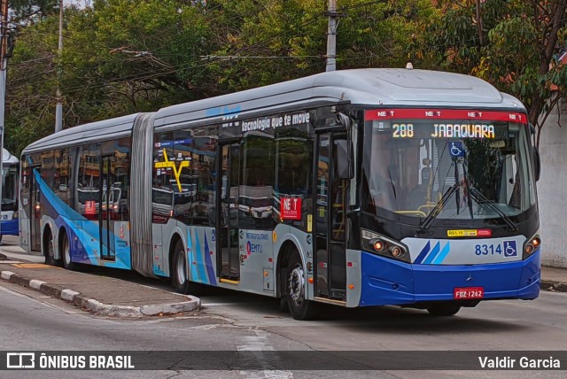 Next Mobilidade - ABC Sistema de Transporte 8314 na cidade de Diadema, São Paulo, Brasil, por Valdir Garcia. ID da foto: 11397931.