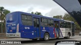 Auto Viação Bragança Metropolitana > Viação Raposo Tavares 12.716 na cidade de Cotia, São Paulo, Brasil, por David Macedo Rocha. Número da foto: #:id.