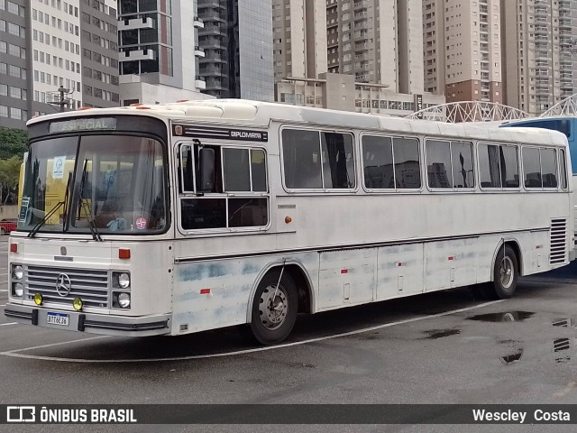 Ônibus Particulares 6E36 na cidade de Barueri, São Paulo, Brasil, por Wescley  Costa. Número da foto: #11403495.