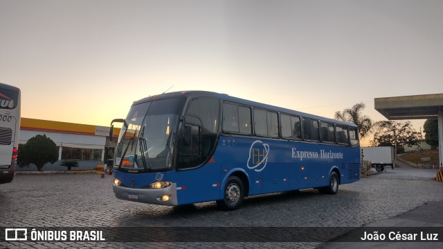 Expresso Horizonte 8300 na cidade de Itatiaiuçu, Minas Gerais, Brasil, por João César Luz. Número da foto: #11401292.