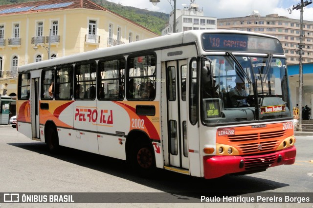 Petro Ita Transportes Coletivos de Passageiros 2002 na cidade de Petrópolis, Rio de Janeiro, Brasil, por Paulo Henrique Pereira Borges. Número da foto: #11329431.