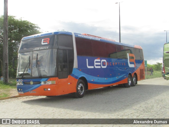 Léo Receptivo 2E68 na cidade de Caruaru, Pernambuco, Brasil, por Alexandre Dumas. Número da foto: #11406241.