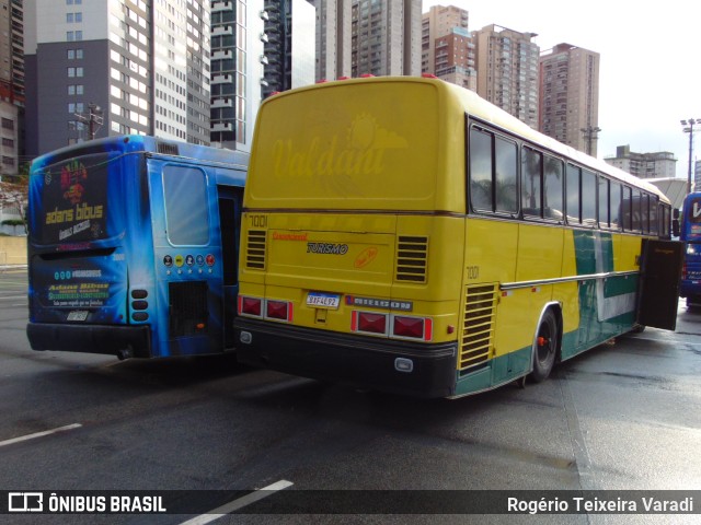 Ônibus Particulares 7001 na cidade de Barueri, São Paulo, Brasil, por Rogério Teixeira Varadi. Número da foto: #11405411.