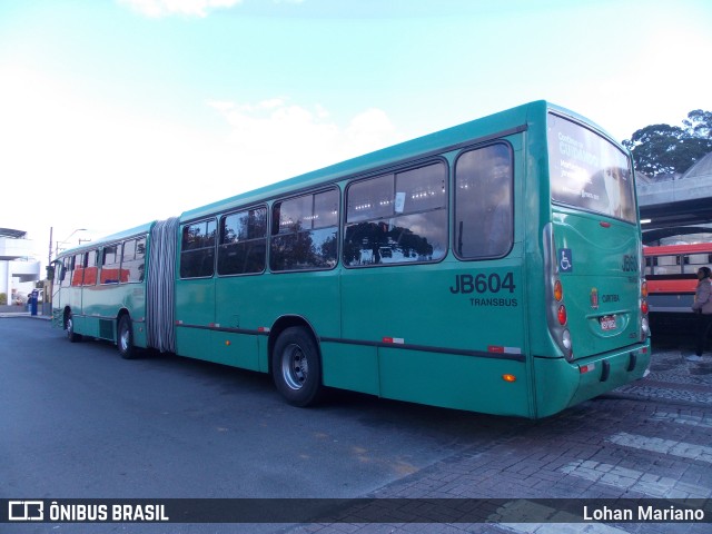 Expresso Azul JB604 na cidade de Curitiba, Paraná, Brasil, por Lohan Mariano. ID da foto: 11406485.