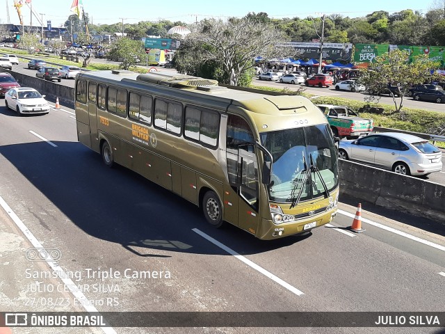 Brigada Militar BM-7933 na cidade de Esteio, Rio Grande do Sul, Brasil, por JULIO SILVA. Número da foto: #11404776.