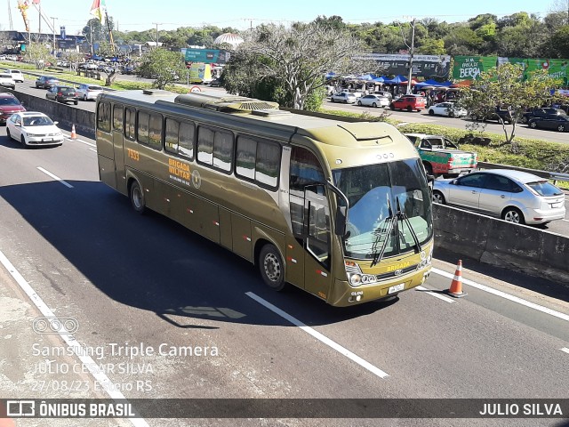 Brigada Militar BM-7933 na cidade de Esteio, Rio Grande do Sul, Brasil, por JULIO SILVA. ID da foto: 11404776.