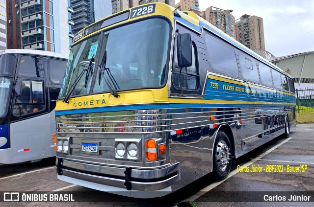 Ônibus Particulares 7228 na cidade de Barueri, São Paulo, Brasil, por Carlos Júnior. ID da foto: 11408167.