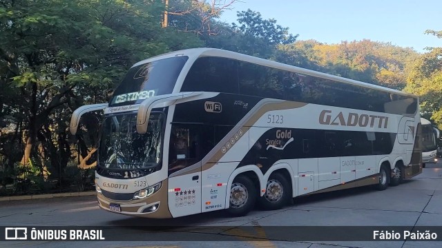 Auto Viação Gadotti 5123 na cidade de São Paulo, São Paulo, Brasil, por Fábio Paixão. Número da foto: #11408905.