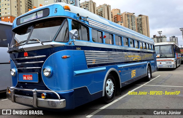 Turismo Santa Rita 5 na cidade de Barueri, São Paulo, Brasil, por Carlos Júnior. Número da foto: #11408209.