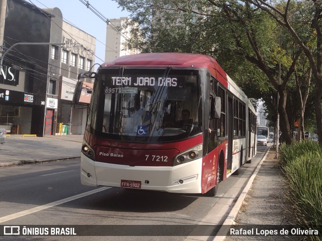 KBPX Administração e Participação > Transkuba 7 7212 na cidade de São Paulo, São Paulo, Brasil, por Rafael Lopes de Oliveira. Número da foto: #11407782.