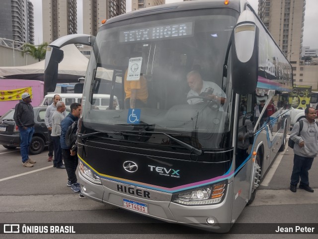 Higer KLQ111HYAEV na cidade de Barueri, São Paulo, Brasil, por Jean Peter. ID da foto: 11407817.