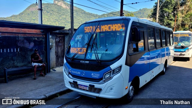 Transurb A72060 na cidade de Rio de Janeiro, Rio de Janeiro, Brasil, por Thalis Nathan. Número da foto: #11407761.