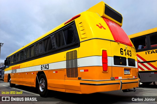 Ônibus Particulares 6143 na cidade de Barueri, São Paulo, Brasil, por Carlos Júnior. ID da foto: 11409324.