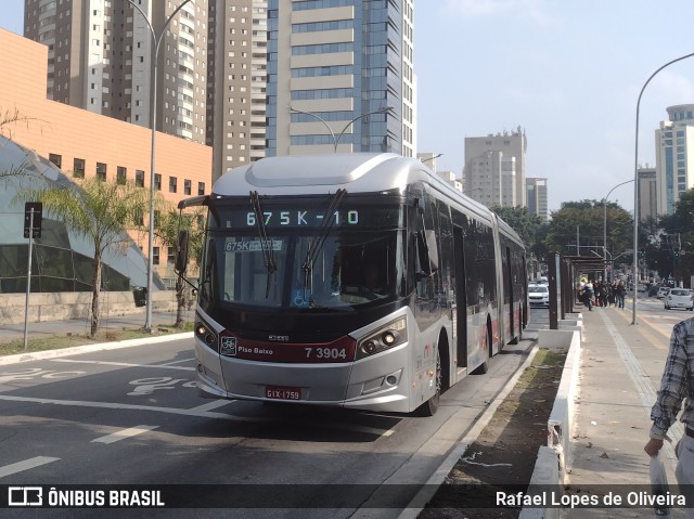 Viação Metrópole Paulista - Zona Sul 7 3904 na cidade de São Paulo, São Paulo, Brasil, por Rafael Lopes de Oliveira. Número da foto: #11407755.