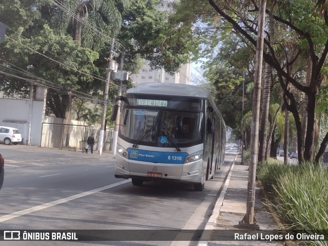 Viação Grajaú S.A. 6 1310 na cidade de São Paulo, São Paulo, Brasil, por Rafael Lopes de Oliveira. ID da foto: 11407780.