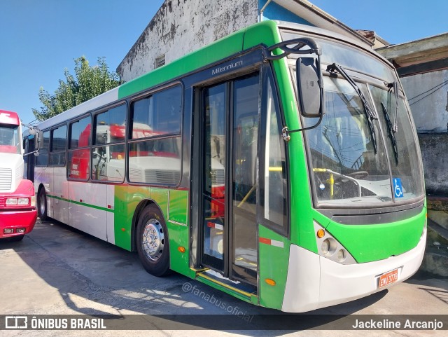 Ônibus Particulares 1 1322 na cidade de Osasco, São Paulo, Brasil, por Jackeline Arcanjo. ID da foto: 11331566.