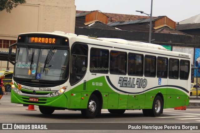 Expresso Real Rio RJ 133.029 na cidade de Rio de Janeiro, Rio de Janeiro, Brasil, por Paulo Henrique Pereira Borges. ID da foto: 11332479.