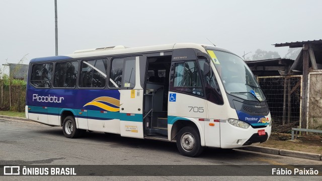 Piccolotur Transportes Turísticos 705 na cidade de Embu das Artes, São Paulo, Brasil, por Fábio Paixão. Número da foto: #11334565.