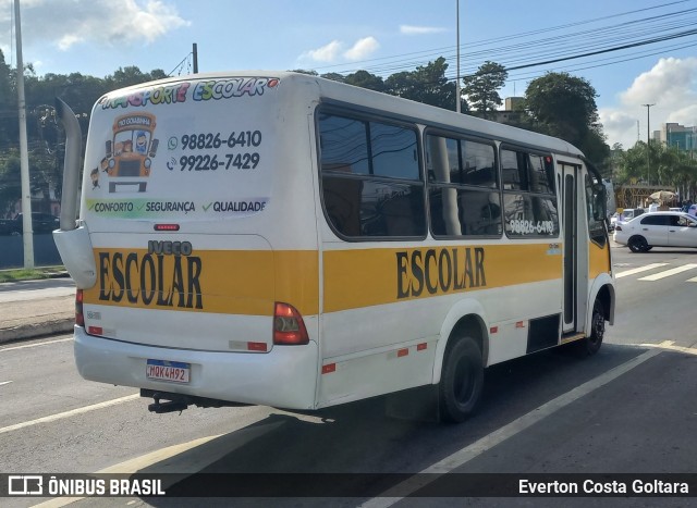Escolares MQK4H92 na cidade de Cariacica, Espírito Santo, Brasil, por Everton Costa Goltara. Número da foto: #11333150.