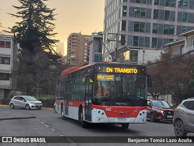 STU Santiago Transporte Urbano SPBG11 na cidade de Las Condes, Santiago, Metropolitana de Santiago, Chile, por Benjamín Tomás Lazo Acuña. Número da foto: #11335078.