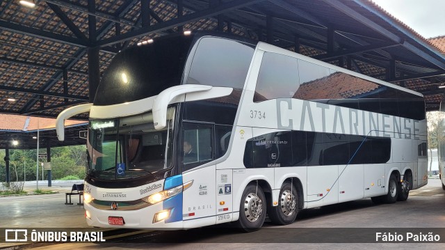 Auto Viação Catarinense 3734 na cidade de Embu das Artes, São Paulo, Brasil, por Fábio Paixão. Número da foto: #11339443.