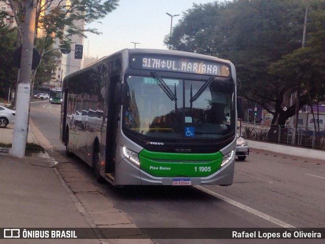 Viação Santa Brígida 1 1905 na cidade de São Paulo, São Paulo, Brasil, por Rafael Lopes de Oliveira. Número da foto: #11338115.