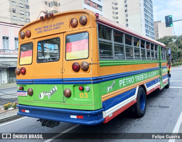 Petro Trem 03 na cidade de Petrópolis, Rio de Janeiro, Brasil, por Felipe Guerra. ID da foto: 11338424.